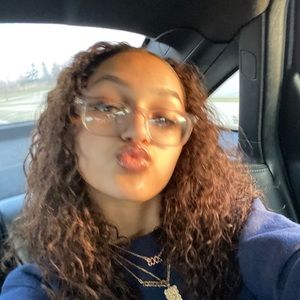 Meet your Posher, Nay